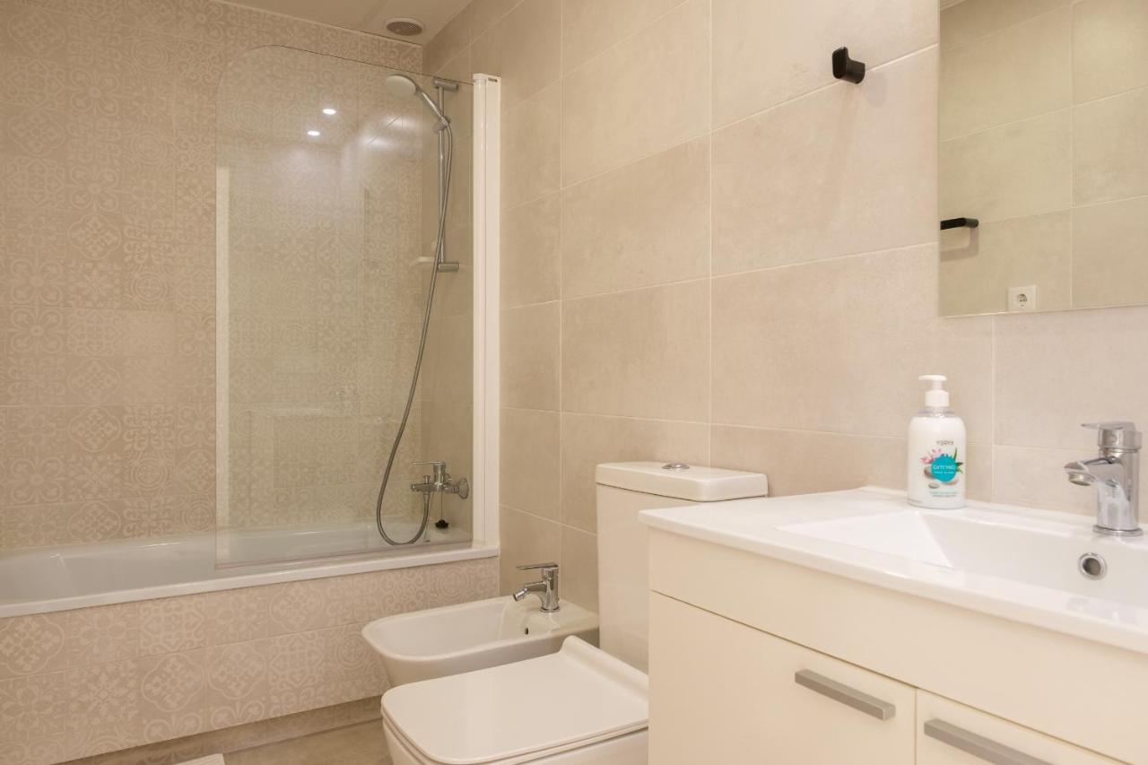 Bright, Brand New & Very Comfortable Apartment 발렌시아 외부 사진